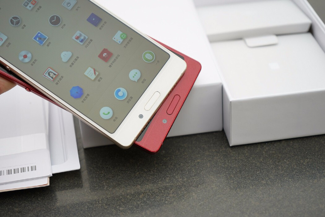 锤子坚果3评测:不应该被放大缺点的千元机