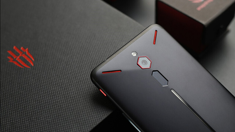 哪个更值得买?黑鲨、红魔两款游戏手机全面对