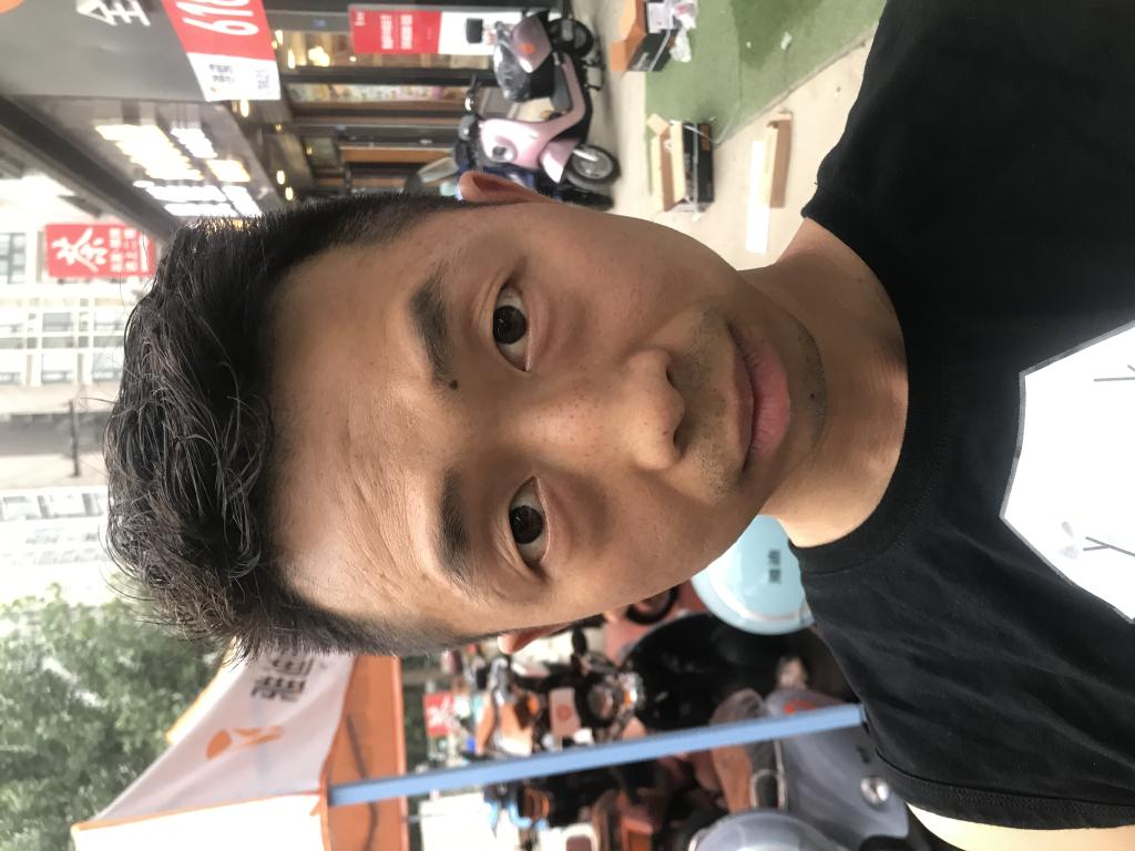 龙泉驿区西河镇小吴摩托车经营部的小店