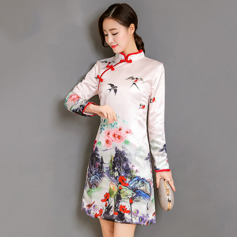 三四十岁的女人穿上中国风旗袍,高贵美丽的气