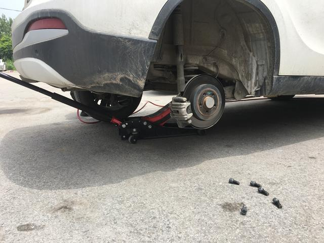 国产轮胎便宜,为什么却建议你买米其林、普利