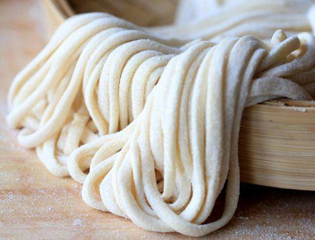 老婆总说别人的老公好!喜欢下厨房。有这样的