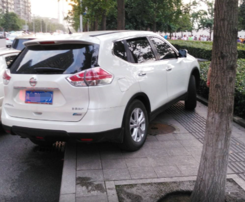 违章停车不扣分