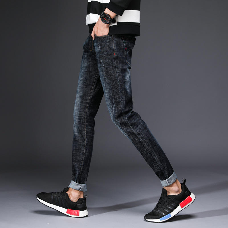 35岁的男人再不打扮就老了,这款高级男裤,尤其